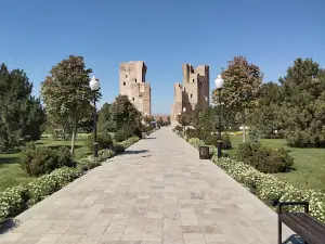 Oqsaroy majmuasi