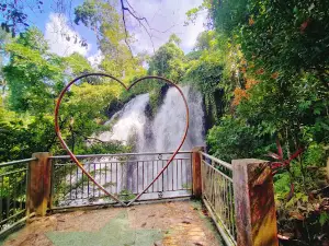 Air Terjun Serintik Hujan Paneh