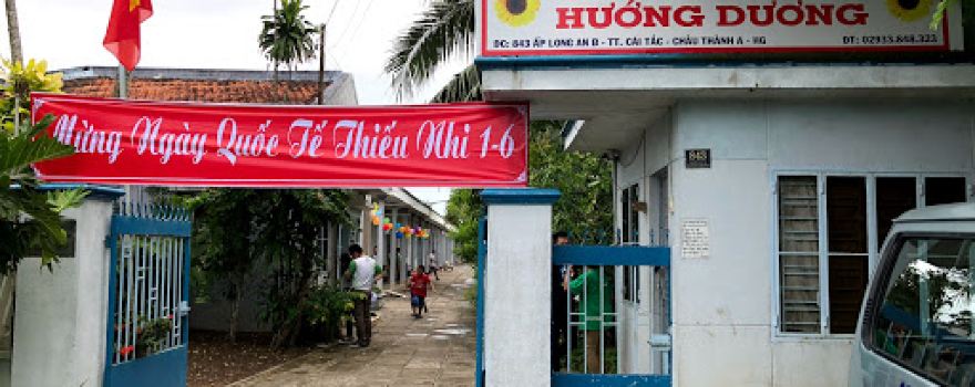 Nhà Tre Hoa Mai