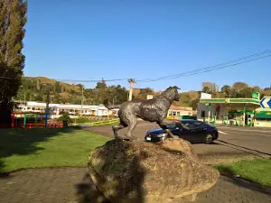 Hunterville Huntaway Dog Statue