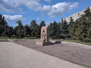 Pam'yatnyk Matviyu Khyzhnyaku