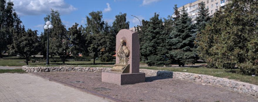 Pam'yatnyk Matviyu Khyzhnyaku