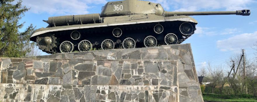 Zahyblym pry vyzvolenni Hrebinky radians'kym voinam Monument