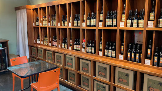Jones of Washington Pybus Market Tasting Room