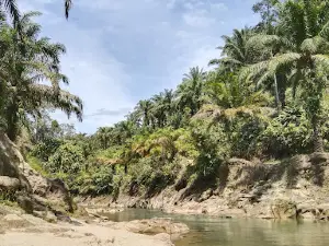 Wisata Alam Goa Kaca