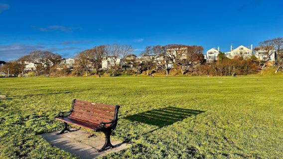 Whitecliff Harbourside Park