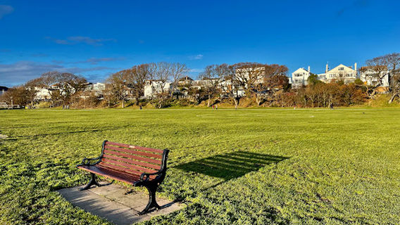 Whitecliff Harbourside Park