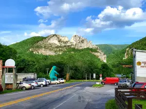 Seneca Rocks Trailhead
