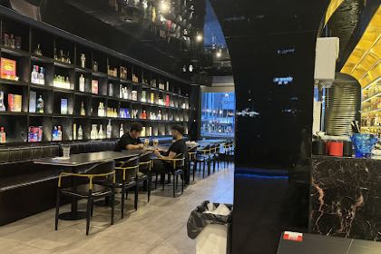 Phoenix Live Music Restaurant & Bar 桐·燒烤音樂酒吧