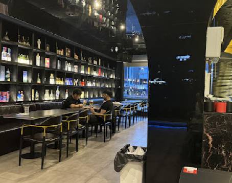 Phoenix Live Music Restaurant & Bar