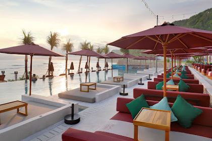 White Rock Beach Club