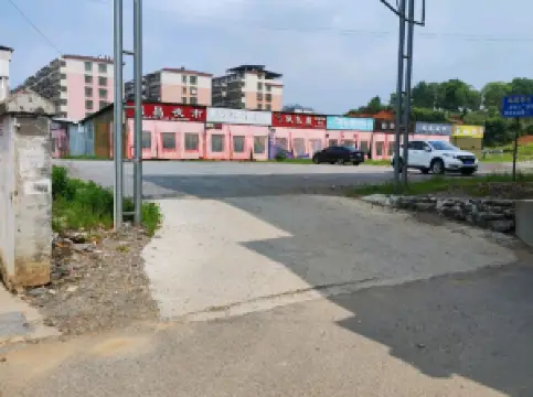 西门湖夜市广场