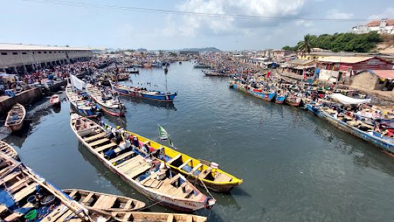 Elmina Boat Cruise - Lagoon & Sunset Boat Tours