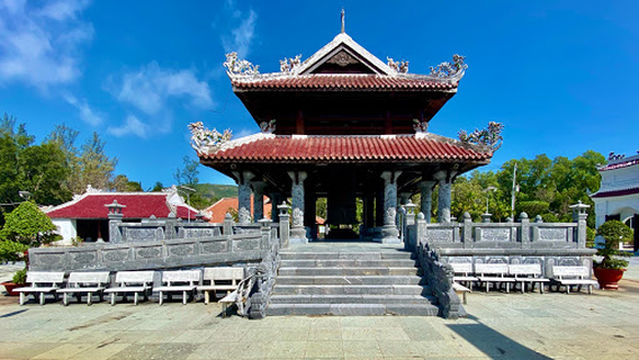 Con Dao Temple