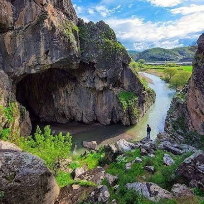 Bırkleyn Mağarası