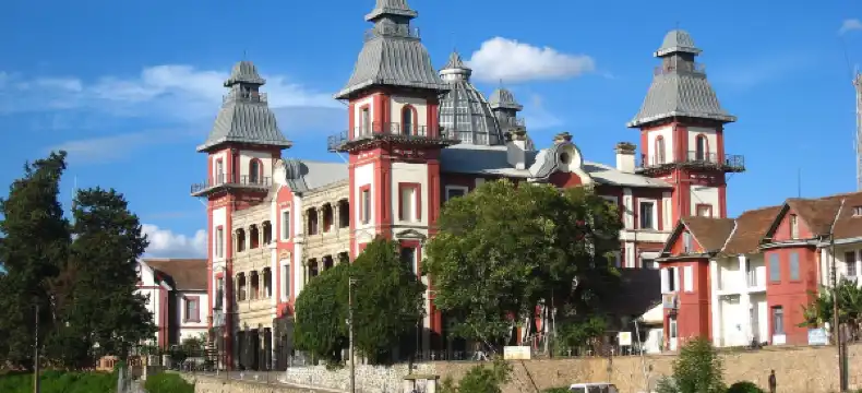 Hotels near Musee de l'Art et de l'Archeologie