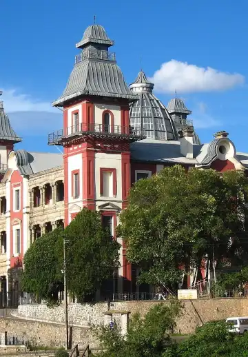 Hotels near Musee de l'Art et de l'Archeologie