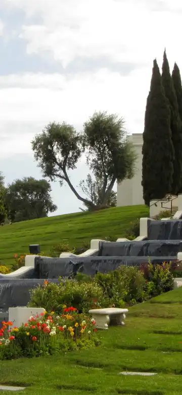 Hotels near Hillside Memorial Park and Mortuary