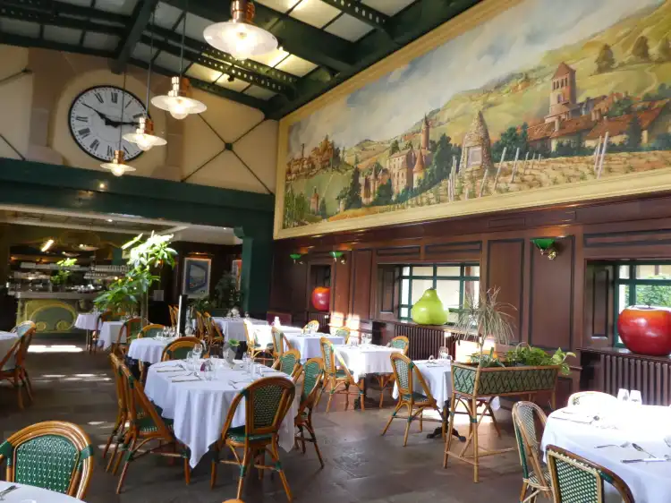 Hotels near Les Vins Georges Duboeuf