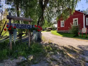 Ikola Museum