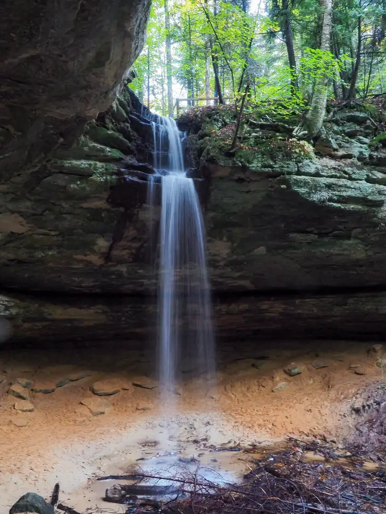 Hotels near Memorial Falls