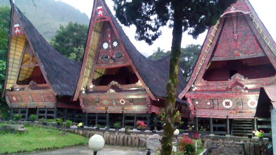 Istana Raja Sisingamangaraja