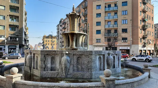 Fontana di Piazza Bausan