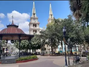 Parque Central De Jipijapa