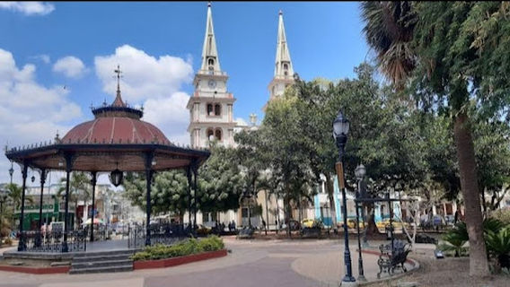 Parque Central De Jipijapa