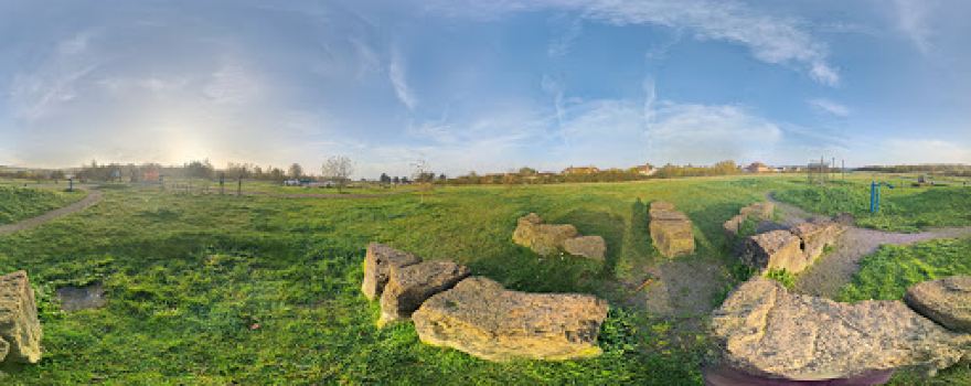 Ingrebourne Hill Country Park