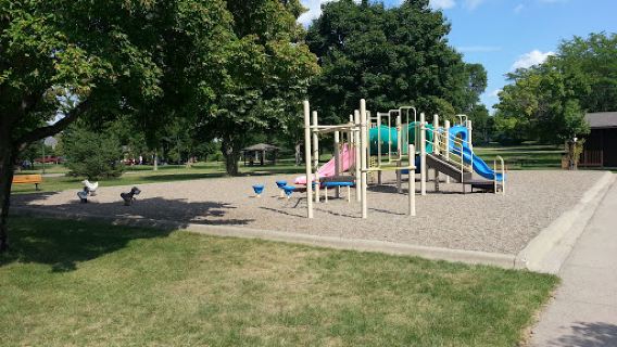 West Pulaski Park