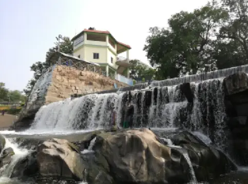 Kodiveri Waterfalls