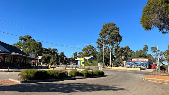 Wundowie Swimming Pool