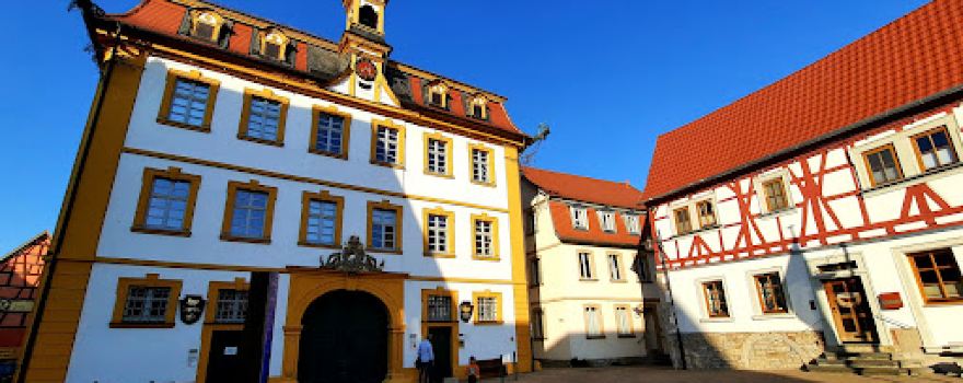 Burg Brattenstein, Burghof