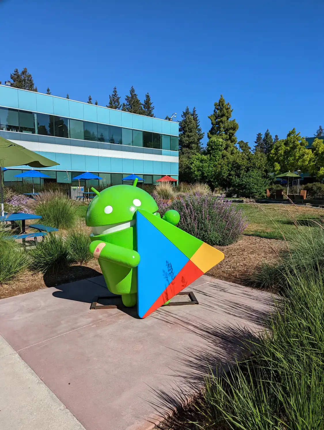 Hotels near Google Android Lawn Statues