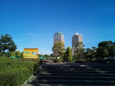 Makuhari Seaside Park