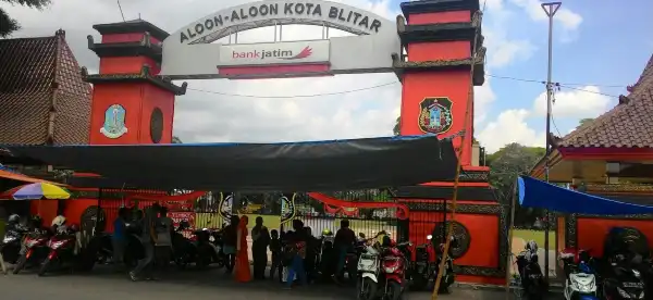 Hotele w: Kepanjenkidul