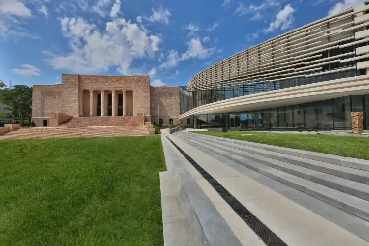 Các khách sạn gần Joslyn Art Museum