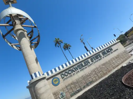 Hotels near Dockweiler State Beach