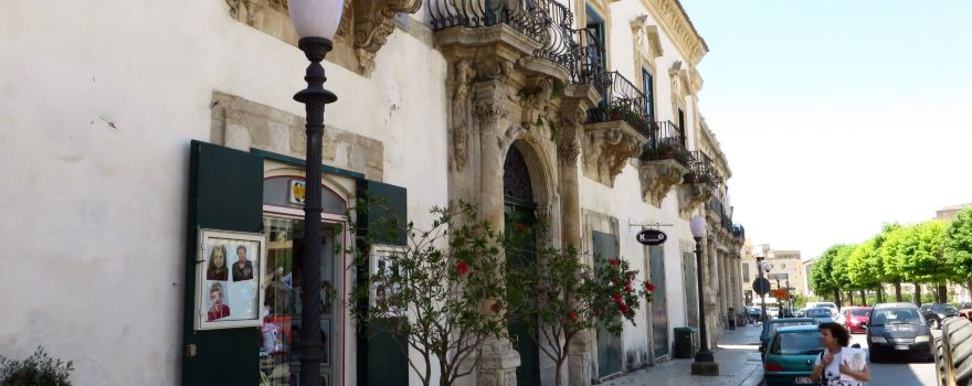 Palazzo Fava