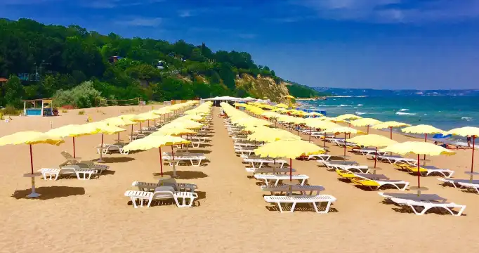 Hotels near Nirvana Beach