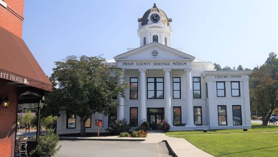 Swain County Visitor Center and Heritage Museum