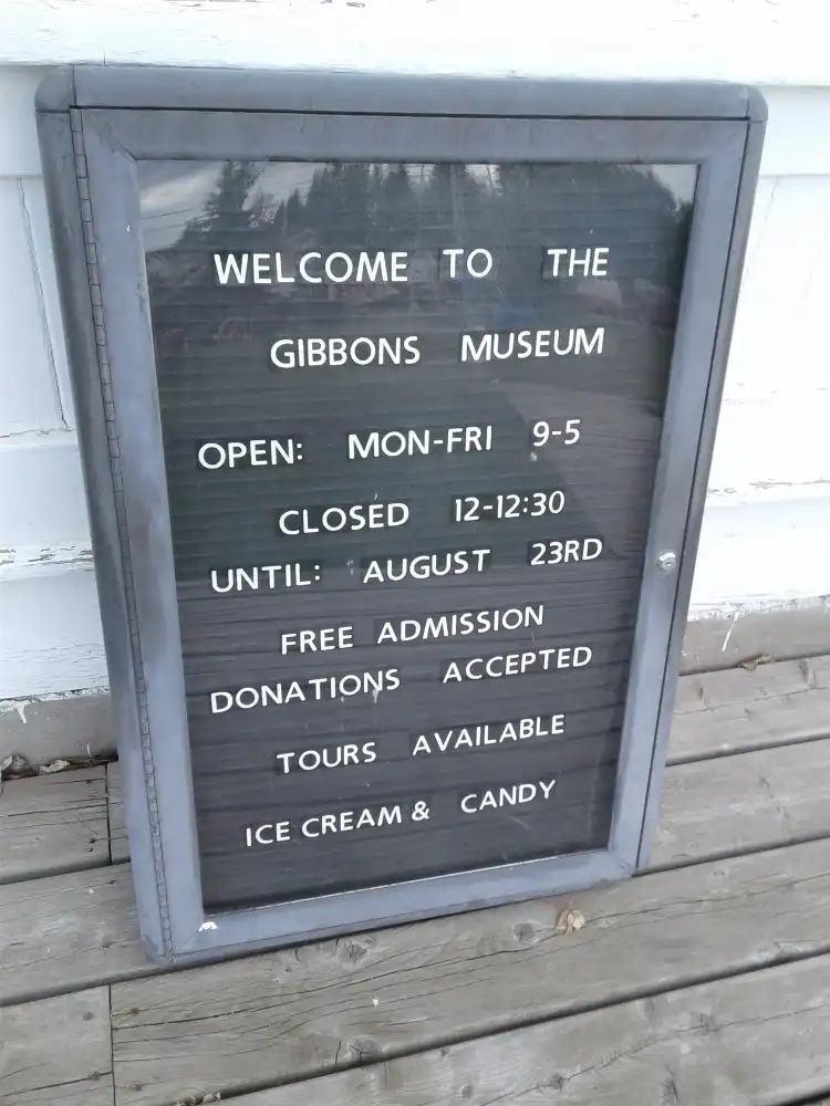Hotels in Gibbons