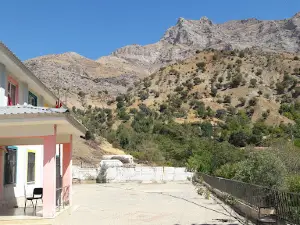 Ayn Cémdé Dinlenme Tesisleri