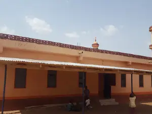 Shirkpamo Fong Central Mosque