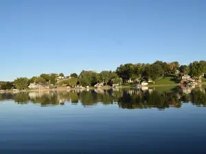 Holiday Lake
