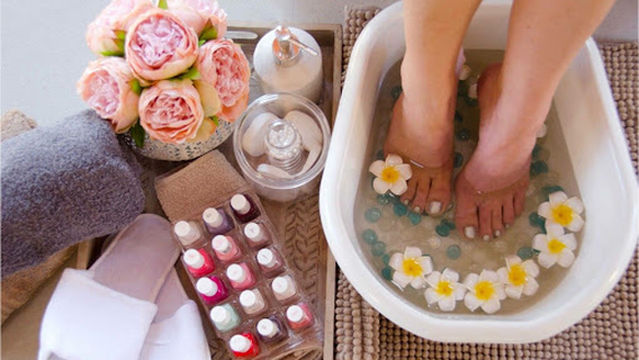 Relax at Three Oaks & an Aloe