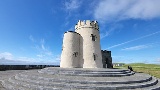 Cliffs Of Moher south viewpoint