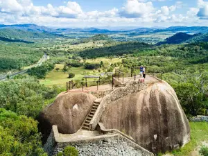 Moonbi Lookout