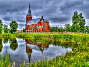 Касцёл Адведзiнаў Найсвяцейшай Панны Марыі